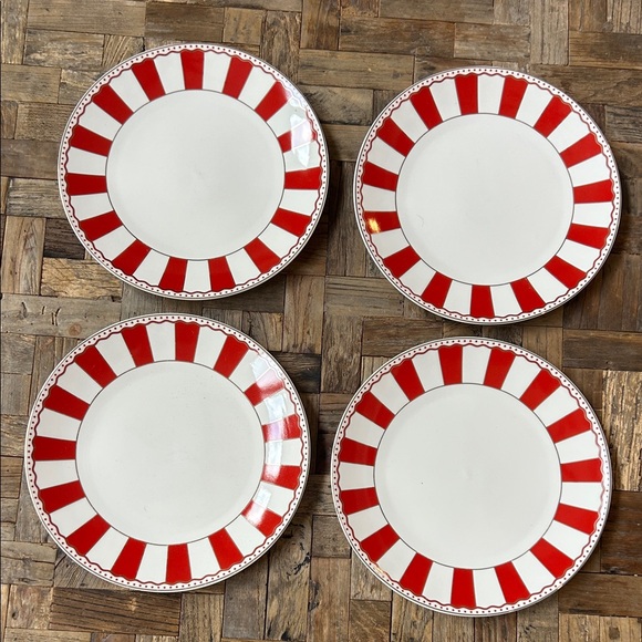 Grace Teaware Red and White Peppermint Stripe Holiday Dinner Plates Set of 4 - Picture 1 of 8